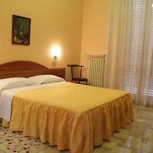 hotel-capri.italymilanhotels.net/
